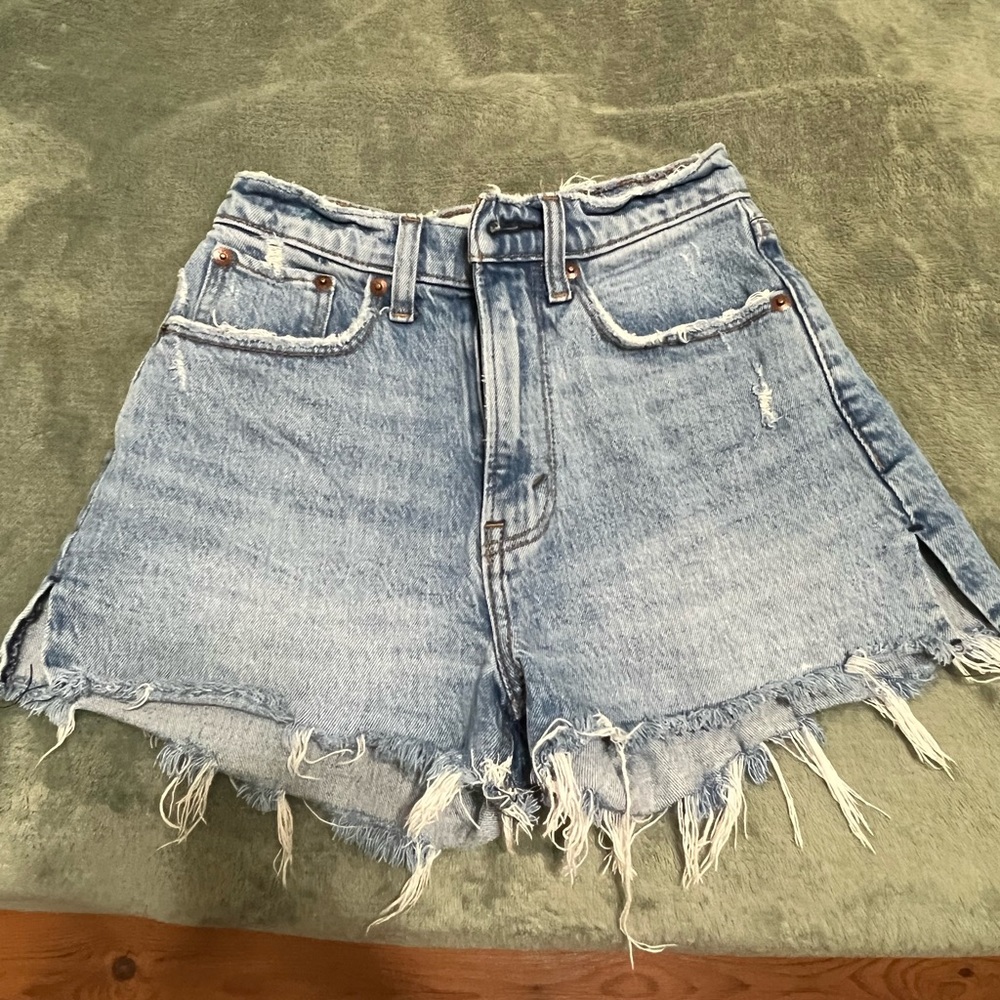 Curve love High Rise Mom Short